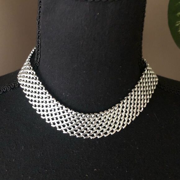 Silver Tone Mini Mesh Necklace - Picture 2 of 3